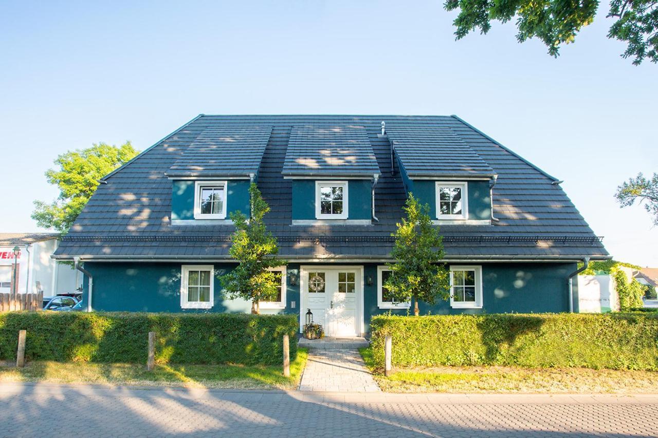 Ilex Appartements Born Buitenkant foto